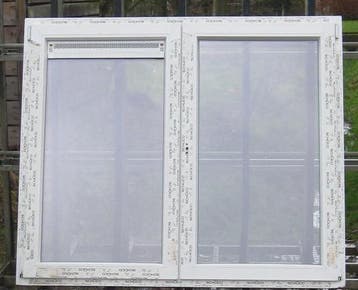 pvc raam , chassis , venster , kozijn 161 x 136 wit, 75 tot 150 cm, Kunststof, Raamkozijn, Nieuw