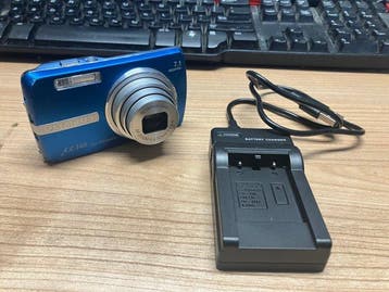 Olympus µ740 with new charger & battery ,usb cable for, Audio, Tv en Foto, Nieuw