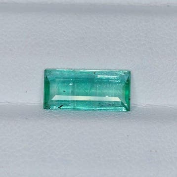 Zonder minimumprijs Smaragd - 1.55 ct - International, Handtassen en Accessoires, Edelstenen, Nieuw