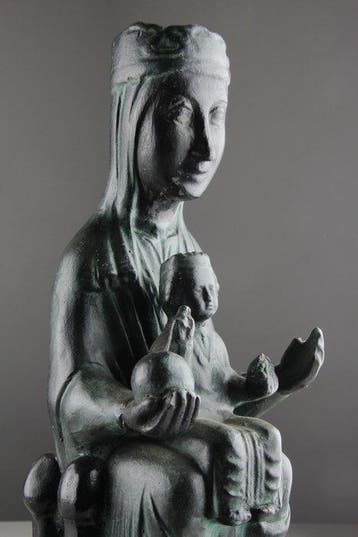 Beeld, Our Lady of Montserrat “La Moreneta” - 34 cm - Gips, Antiek en Kunst