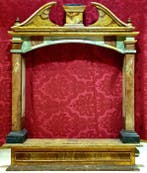 Lijst - Ingehouwen, verguld en gemarmerd hout dat de