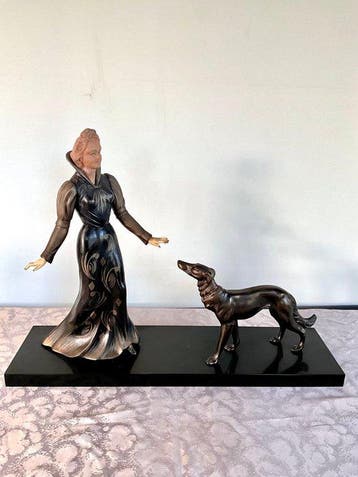 S. Melani - Sculpture, Galante au lévrier - 44 cm - Régule,, Antiquités & Art