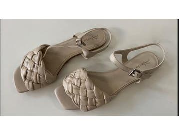 Veiling - Beige Alesya CLU3801 sandalen maat 36, Kleding | Dames, Nieuw
