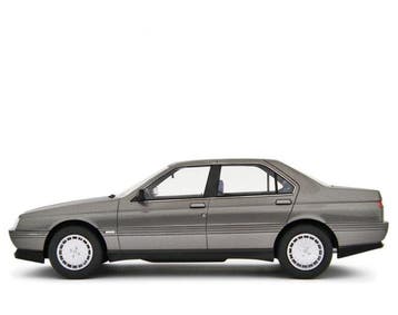 Laudoracing 1:18 - Model sedan - Alfa Romeo 164 2.0 Twin