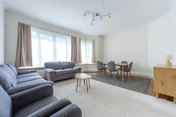 Appartement aan Rue de Haerne, Etterbeek, 50 m² of meer
