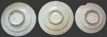 Bord (3) - Zacht porcelein - Safavidische Fritware