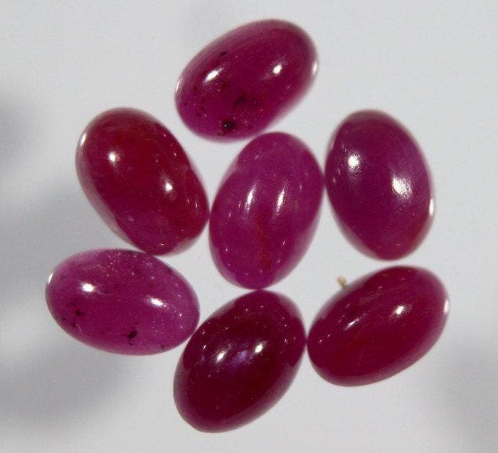 Cts. 5.0 Ruby Cabochon - Hoogte: 6 mm - Breedte: 4 mm- 1 g, Collections, Minéraux & Fossiles