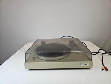 Akai - AP-B20C Belt-Drive Semi-Automatic Platenspeler, Nieuw