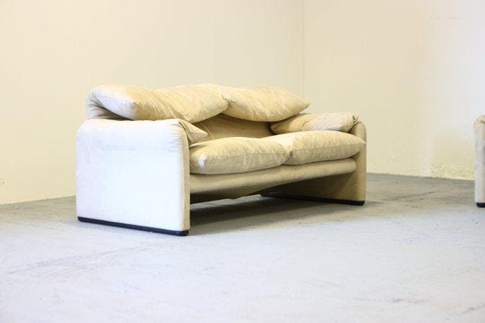 Cassina - Vico Magistretti - Canapé (2) - Maralunga - faux, Antiek en Kunst, Antiek | Meubels | Stoelen en Sofa's