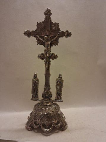 Crucifix - En alliage, Plaqué(e) argent - 1950-1960 - 44 cm