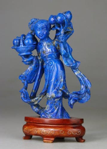 Kwanyin-statuette, Chinese sculptuur - houten sokkel - Lapis, Antiek en Kunst