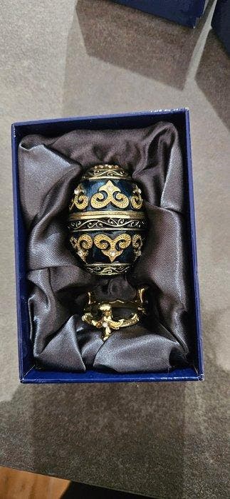 Fabergé ei - Metaal, Emaille
