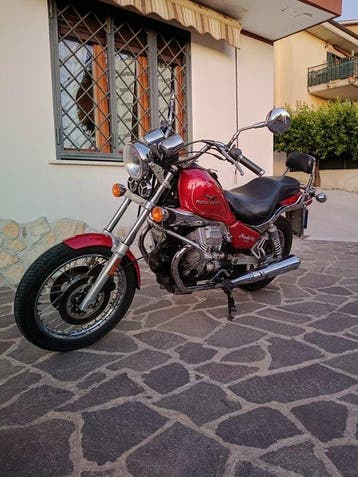 Moto Guzzi - Nevada Club - 750 cc - 2001, Motoren