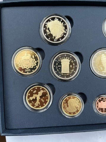 Italië. Proof Set 2025 (incl. 2 euro Giubileo + Amerigo