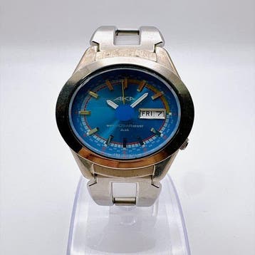 Seiko - ALBA AKA V743-5A10 Blue Dial Day-Date Quartz - Sans