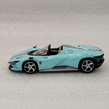 BBR Models 1:64 - Modelauto - Ferrari Daytona SP3 Tiffany, Nieuw