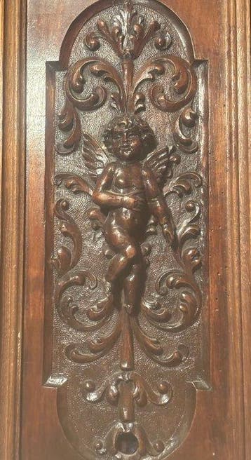 Reliëf, Cherubino alato e racemi XIX sec - 53 cm - Hout