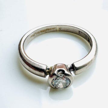 Ring - 18 karaat Witgoud - 0.45ct. tw. Diamant (Natuurlijk), Handtassen en Accessoires, Ringen, Nieuw
