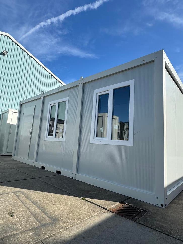 Nieuw kantoorunit 6m, Articles professionnels, Machines & Construction | Abris de chantier & Conteneurs