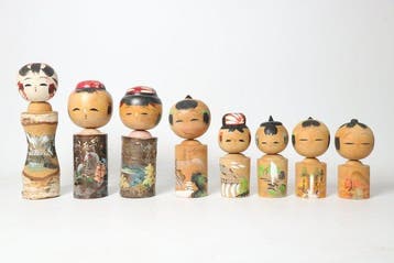 Unknown maker / traditional Japanese folk art kokeshi - Pop