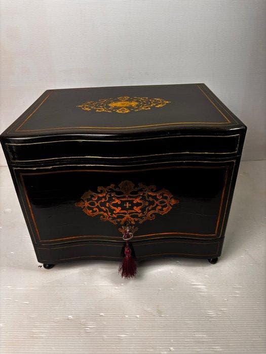 cave a liqueur Napoléon III - Armoire à liqueurs -, Antiek en Kunst, Curiosa en Brocante