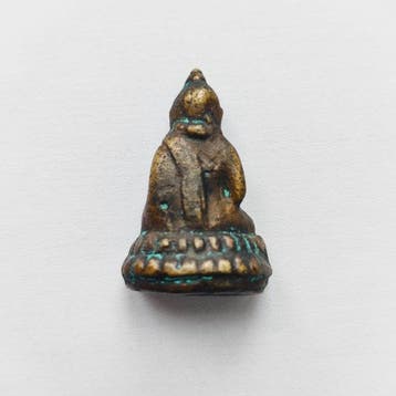 Oude Indochinezen Brons XS Zittende Boeddha Kralentalisman -, Antiek en Kunst