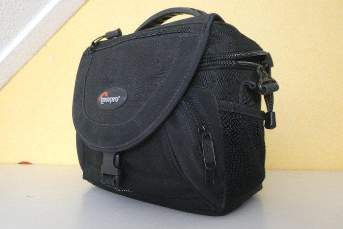 Lowepro Nova-1 AW Cameratas, TV, Hi-fi & Vidéo, Appareils photo numériques
