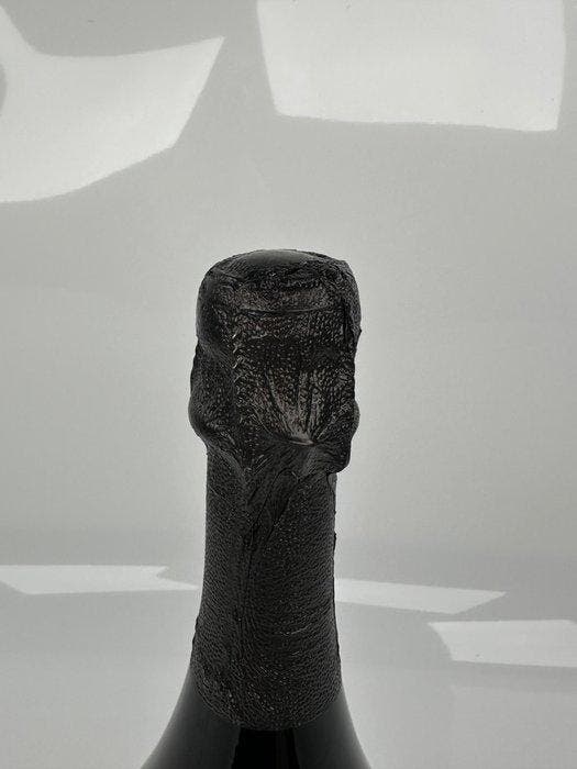 2017 Dom Pérignon - Champagne Brut - 1 Fles (0,75 liter), Verzamelen, Wijnen