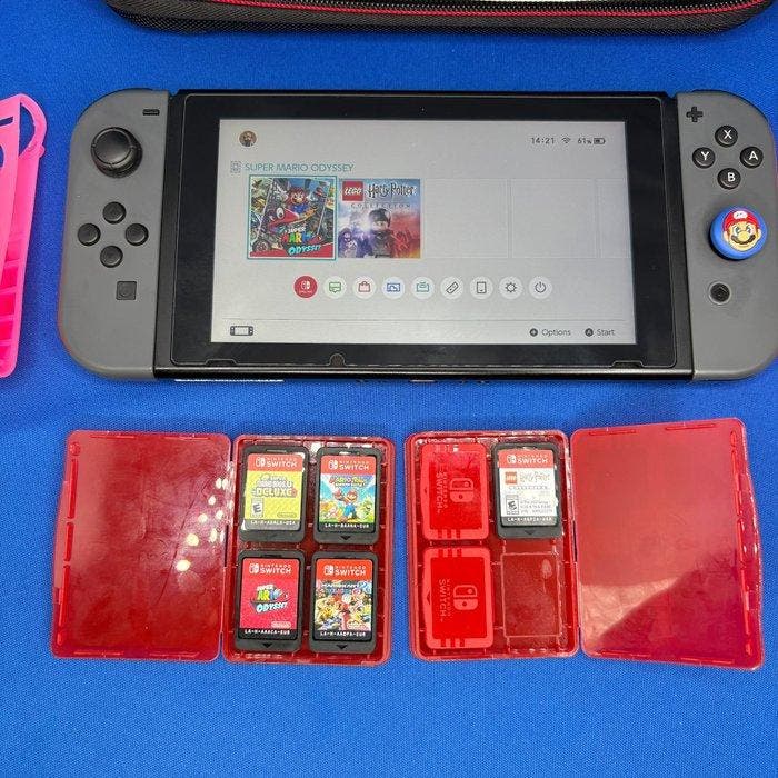Nintendo - Switch - console with games - Handheld gaming, Games en Spelcomputers, Spelcomputers | Overige Accessoires