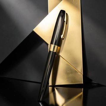 Sheaffer - Triumph Imperial (Black Resin) - Plumín Inlaid, Nieuw
