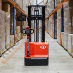 Actie - stapelaar - 1500kg 2.7 tot 4.15m voor 2395,- ex btw, 1000 tot 2000 kg, Elektrisch, Stapelaar, EP