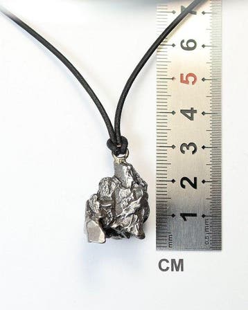 Hanger met meteoriet Campo del Cielo Grof octahedriet