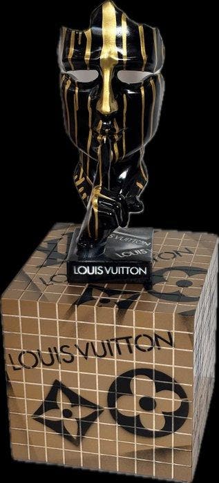 Esmeliana - Silent x Louis Vuitton