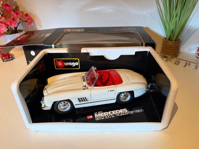 Bburago 1:18 - Modelauto - Mercedes Benz 300 SL Roadster, Hobby & Loisirs créatifs, Voitures miniatures | 1:5 à 1:12