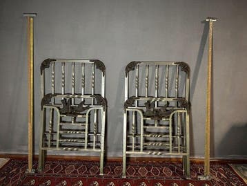 Bed (6) - Brons, Messing