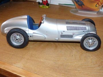CMC 1:18 - Model raceauto - Mercedes Benz W125 1937 - In, Nieuw