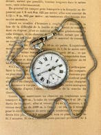 LOV – Montre de Poche Vintage – Scène de Chasse en Relief -