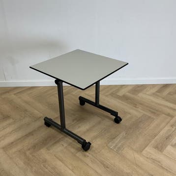 Ahrend verrijdbare klaptafel 70x70 cm, trespa blad grijs -, Huis en Inrichting, Gebruikt