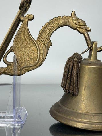 Decoratieve bel - Antieke klokken.
