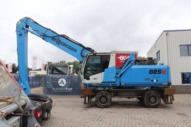 Veiling: Bandenkraan Sennebogen 825E Diesel 129kW 2018, Zakelijke goederen, Machines en Bouw | Kranen en Graafmachines, Ophalen