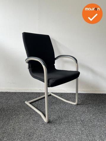Ahrend 230 vergaderstoel - Zilvergrijs frame - Nieuwe stoffe, Vergader- of Presentatieruimte, Ophalen of Verzenden, Gebruikt, Stoel