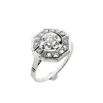 Antieke witgouden entouragering met diamanten; 0,27 ct., Handtassen en Accessoires, Ringen, Gebruikt, Ophalen of Verzenden, Kleiner dan 17