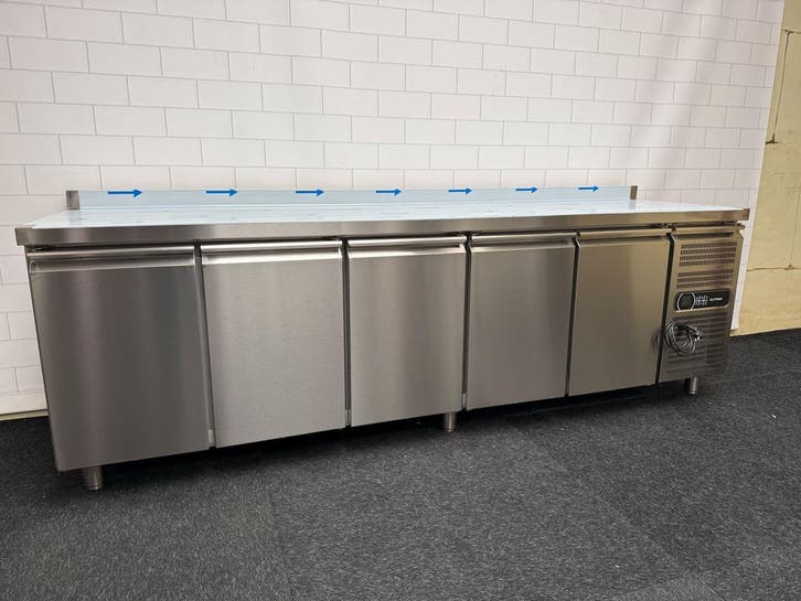 Koelwerkbank 1/1 gn met 5 deuren, Articles professionnels, Horeca | Équipement de cuisine, Enlèvement ou Envoi