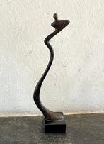 Beeldje (2) - Brons