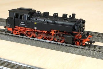 Märklin H0 - 37087 - Locomotive avec tender (1) - BR86 - DRG