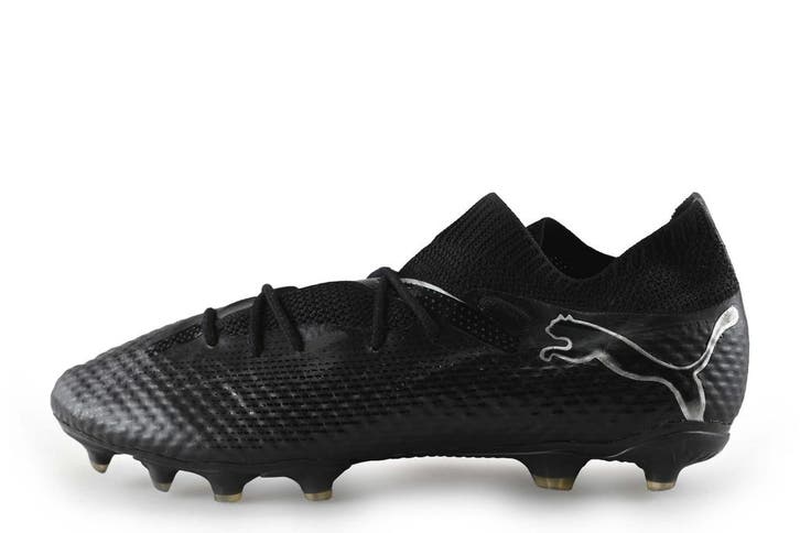 Puma Voetbalschoenen in maat 45 Zwart, Vêtements | Hommes, Chaussures, Envoi