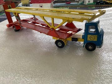 Dinky Toys - Voiture miniature