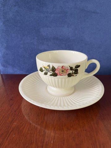 Wedgwood - Service à thé et café (12) - Briar Rose - Poterie