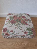 Voetenbank - Hout, Textiel, Koper