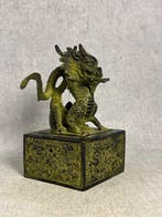 Zegel - draak met ruyi